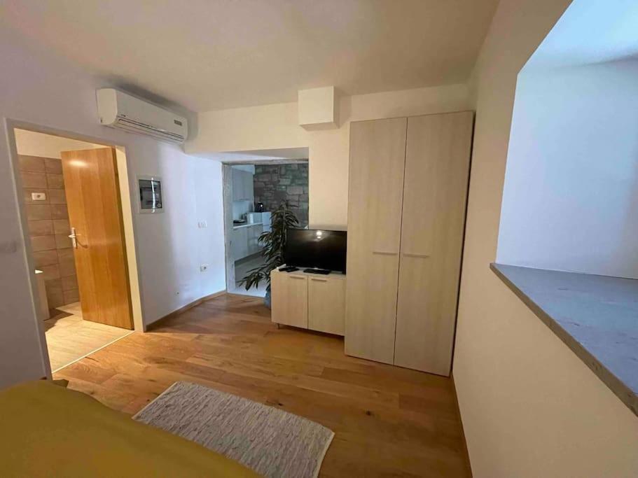 Santomas Apartments Šmarje Exteriör bild